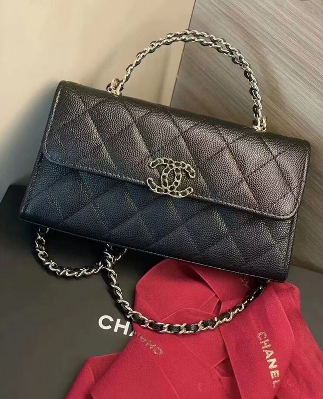  women's handbag, versatile design, view 3