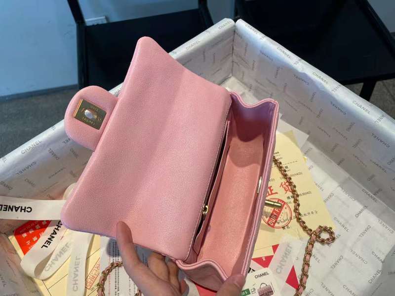 Zivas Charm Effortless Elegance Everyday Handbag (Considered Detail & Form) – Detail View