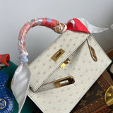  tote bag interior and compartment view