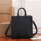  Curated carryall bag front view