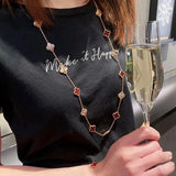 Side view of Van Cleef & Arpels unisex jewelry piece
