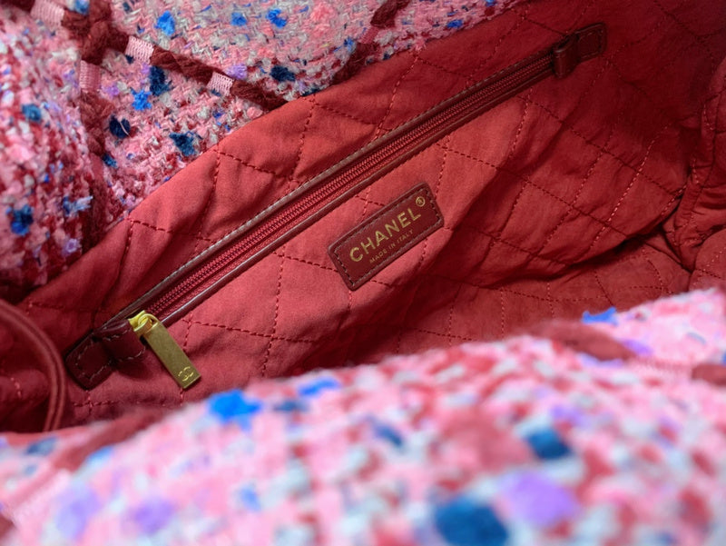 Zivas Charm Versatile Design Designer Handbag (Modern Wardrobe Staple) – Styled Look