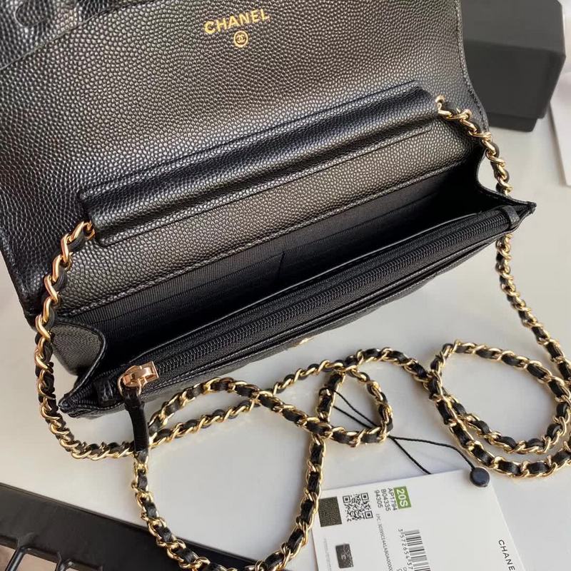 Zivas Charm Signature Style Fashion Handbag (Statement-Ready Design) – Close-Up Detail