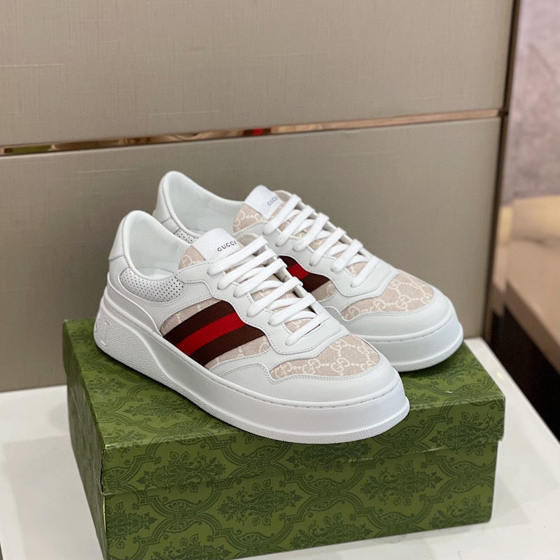 Gucci Casual sneakers in classic monochrome heritage-inspired look front view