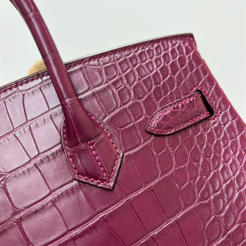 Refined handbag styled for everyday wear