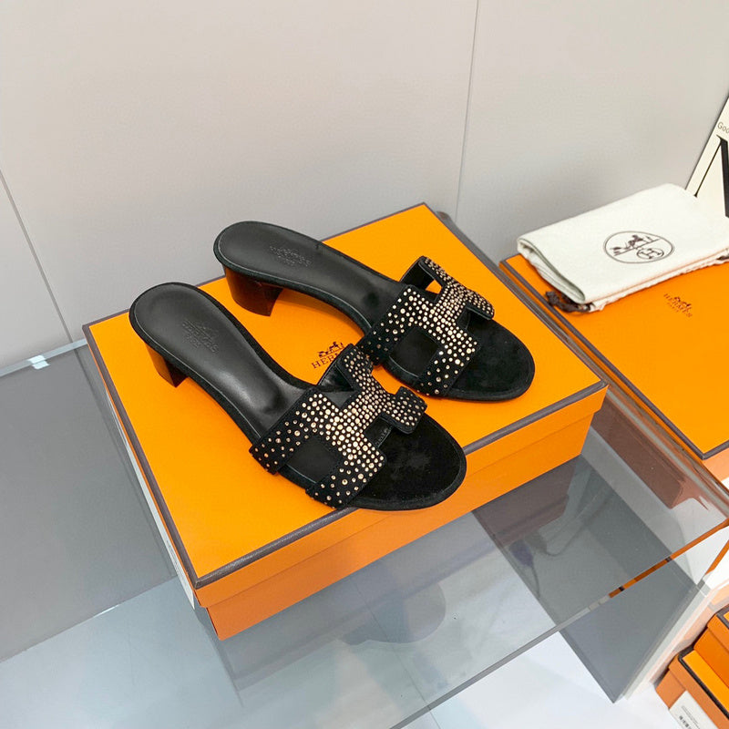 Hermès Black Ankle Strap Sandals - Detail Shot of Craftsmanship