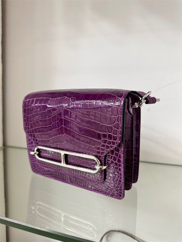  statement satchel detail view showing craftsmanship 8