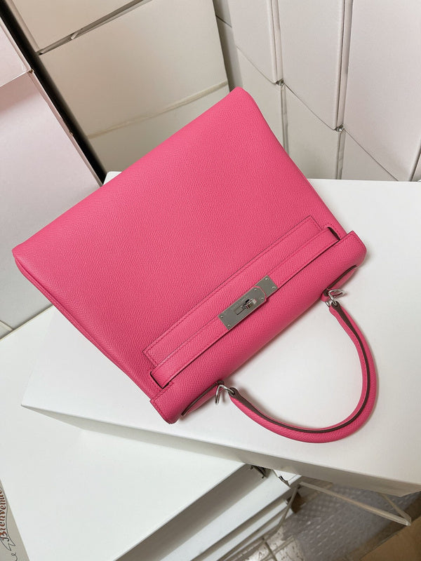 Sculpted handbag styled for everyday wear