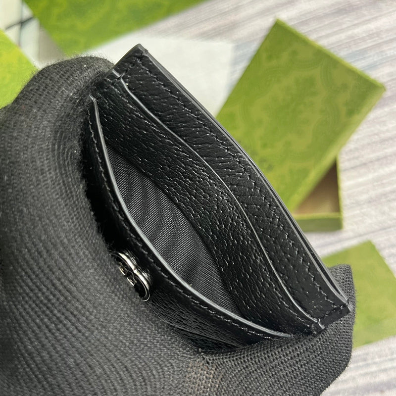 Side profile of elevated refined women's handbag – women's luxury accessory