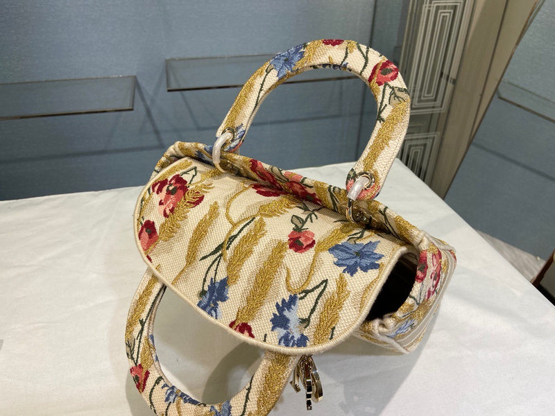 Front view of signature chic women's handbag – women's designer-style accessory