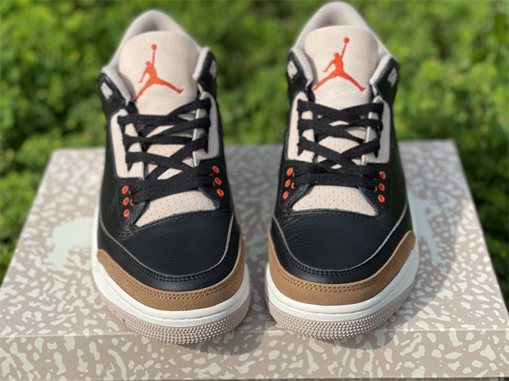 Nike Men's & Women's Luxury Low-Top Trainers — Style 237 close-up view