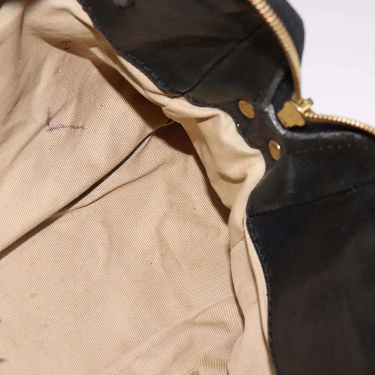 Soravantix elegant leather Handbag top view