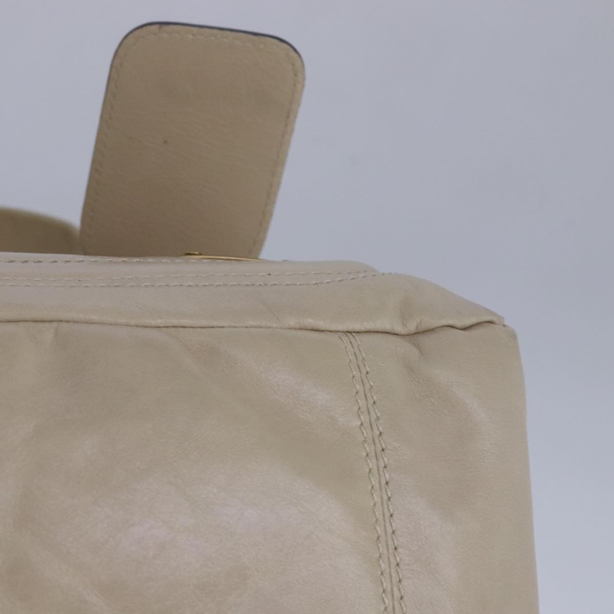 Chloe authentic luxury handbag Beige leather craftsmanship