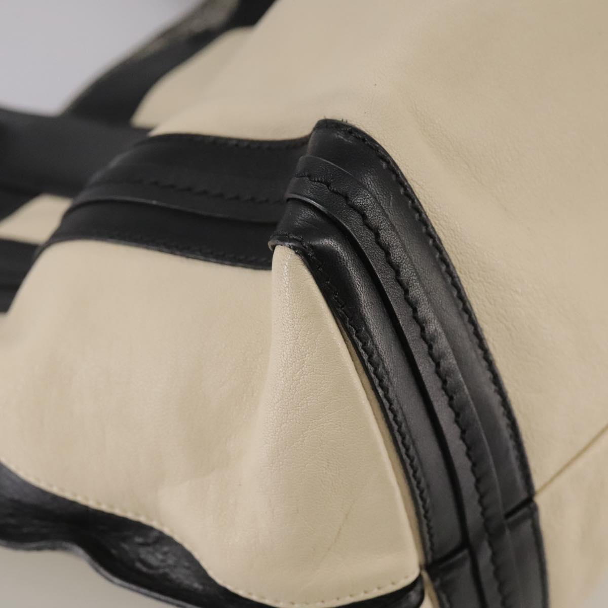 Belvaresque elegant leather Handbag top view