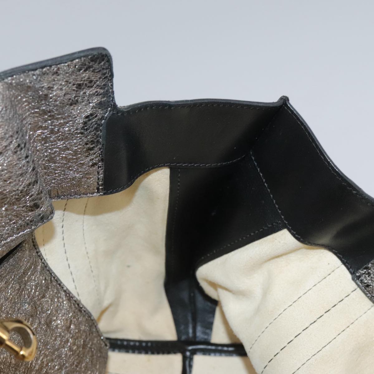 Belvaresque elegant leather Handbag top view