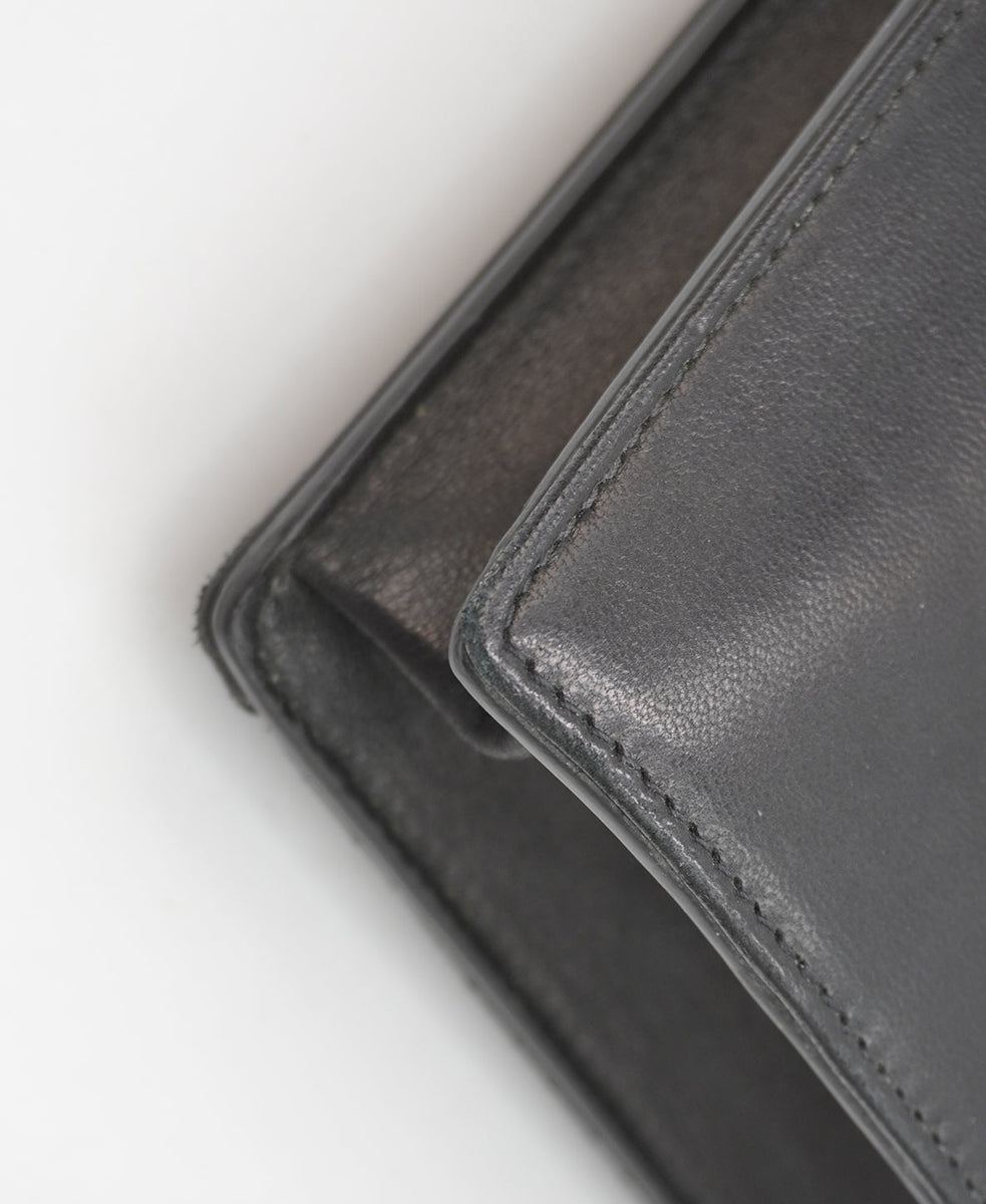 Close-up of Gaby bags hardware and fine stitching