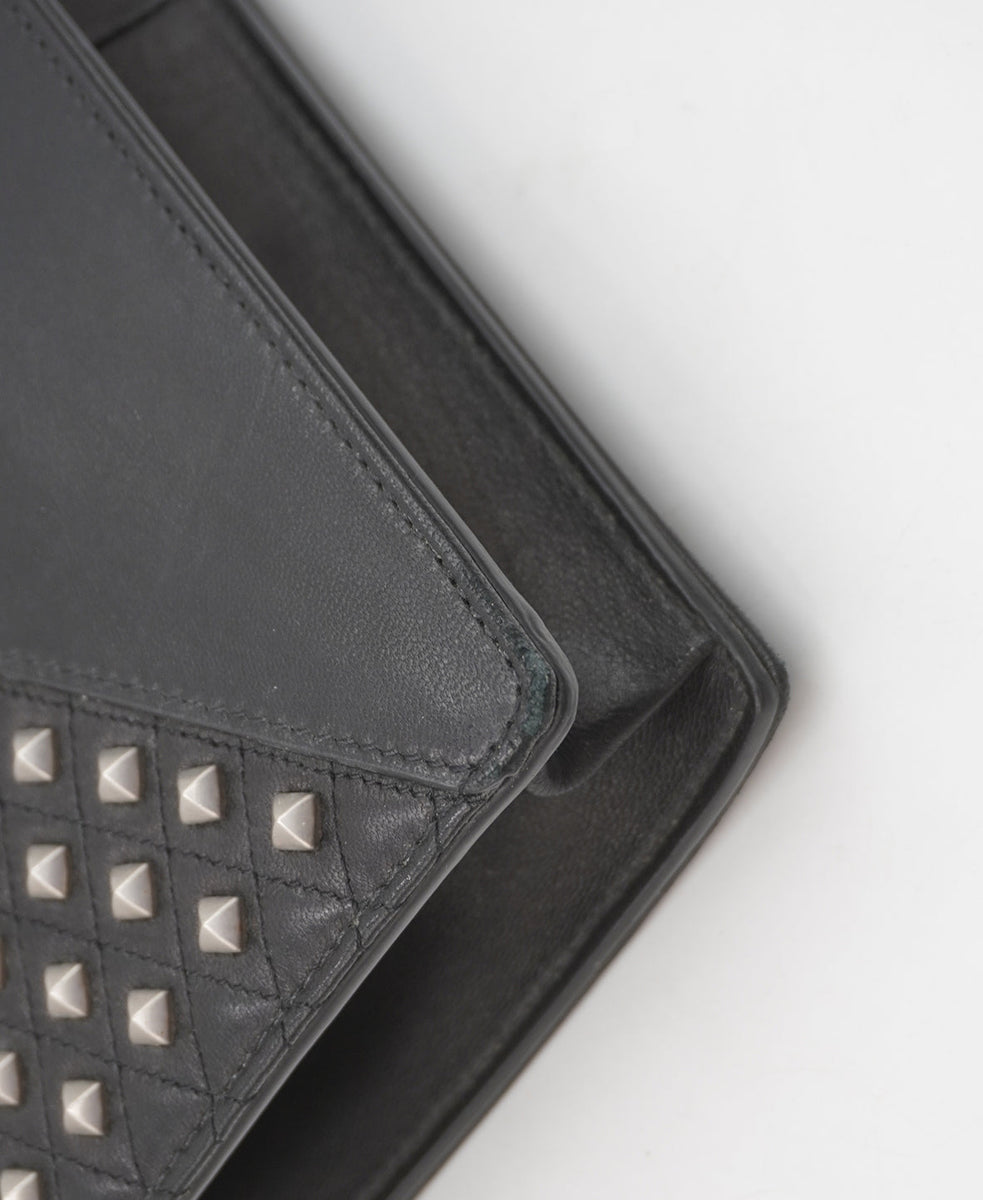 Close-up of Gaby bags hardware and fine stitching