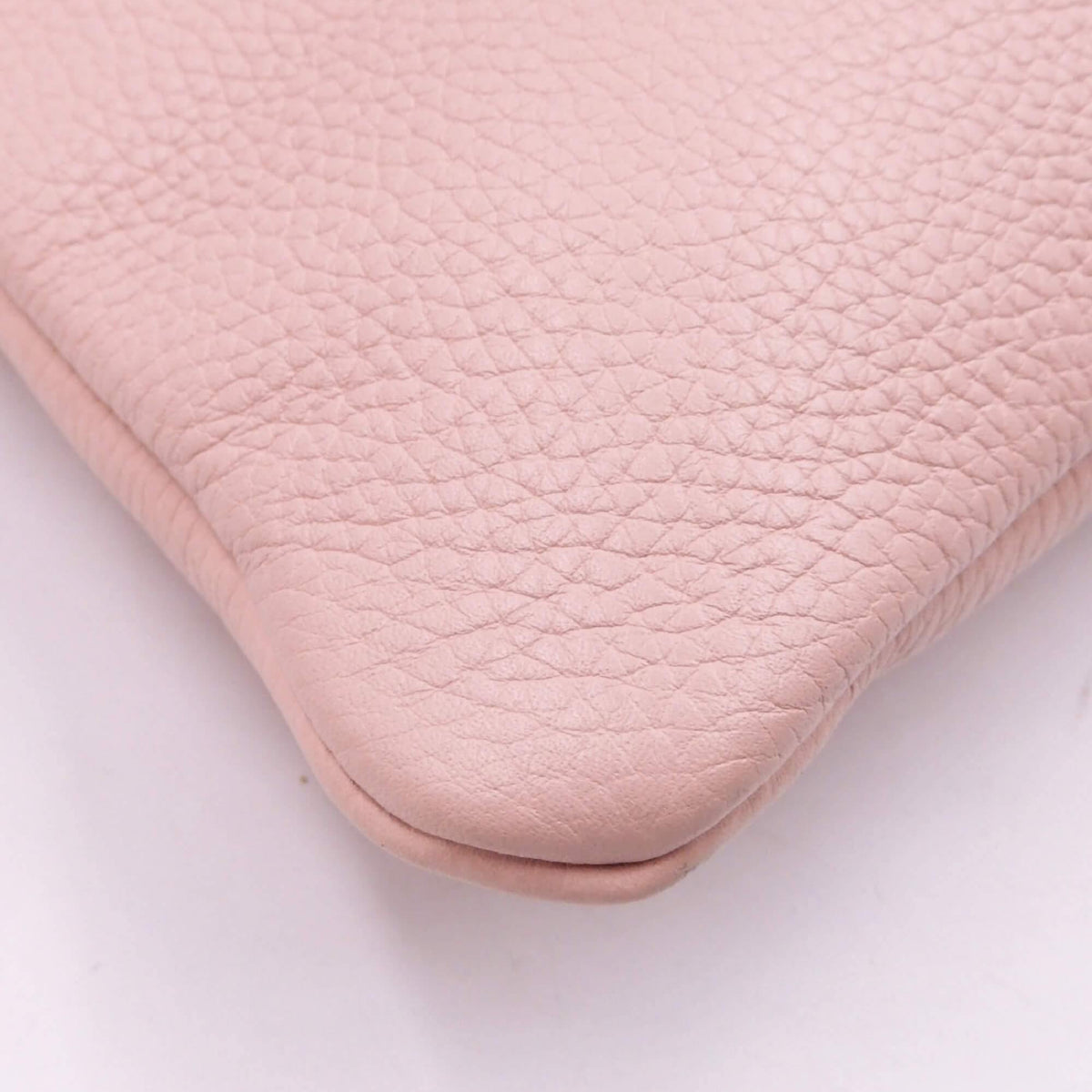 Gucci Bags? Gucci Blind For Love Crossbody Pink Premium Designer Shoulder Bag