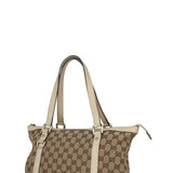Canvas premium bags detail and craftsmanship close-up