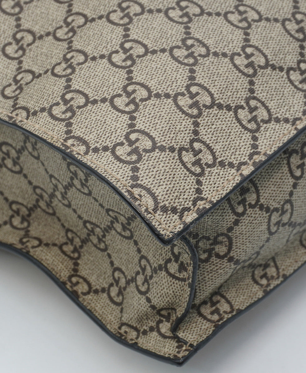 Close-up of GG bags hardware and fine stitching