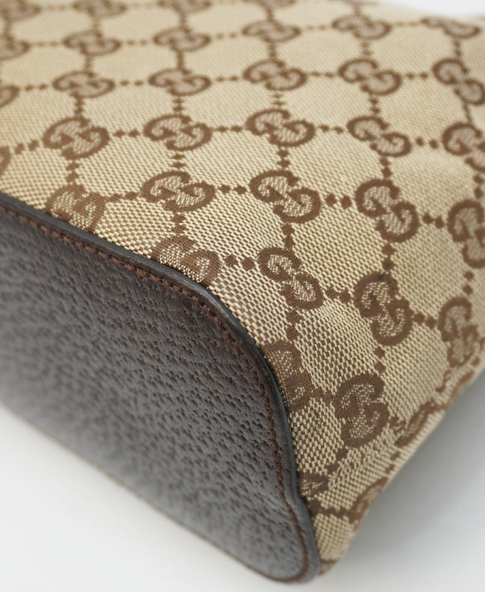 Close-up of GG bags hardware and fine stitching