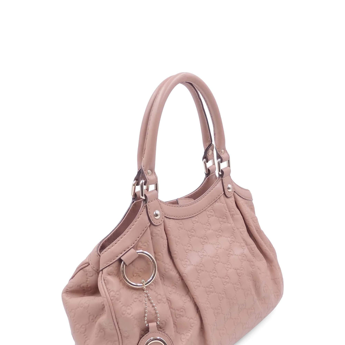 Close-up of Gucci bags hardware and fine stitching