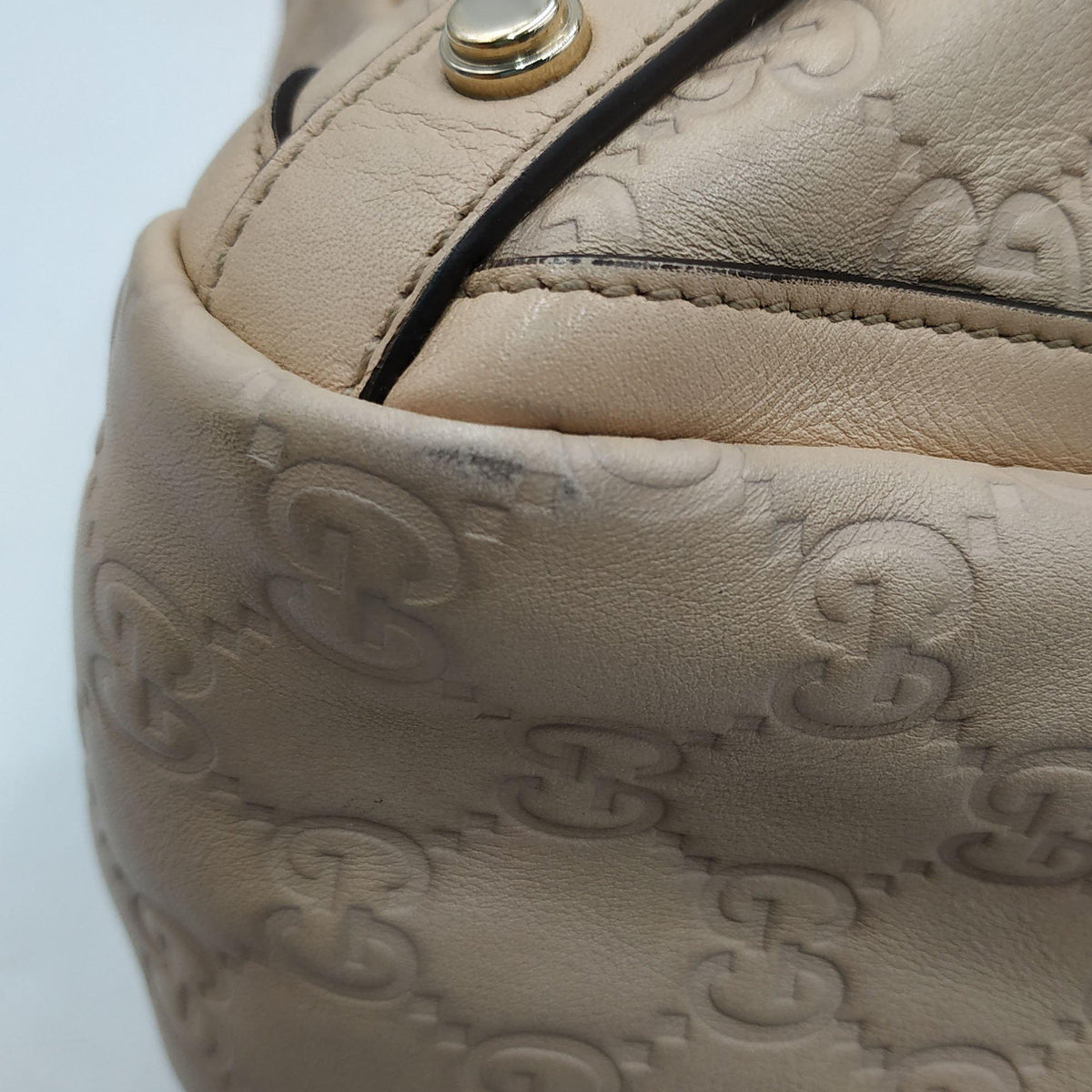 Gucci bags side profile designer luxury fashion