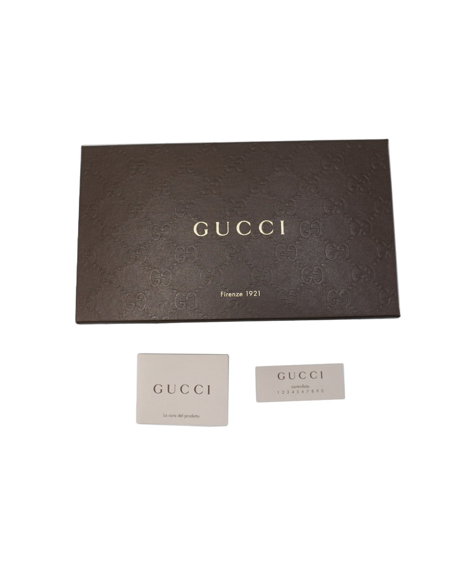 Close-up of Gucci bags hardware and fine stitching