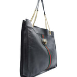 Maxi premium bags detail and craftsmanship close-up