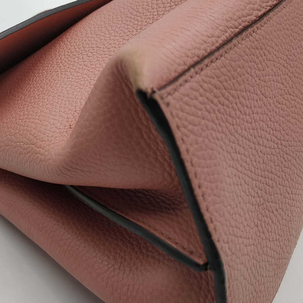 Medium bags lifestyle shot premium designer piece