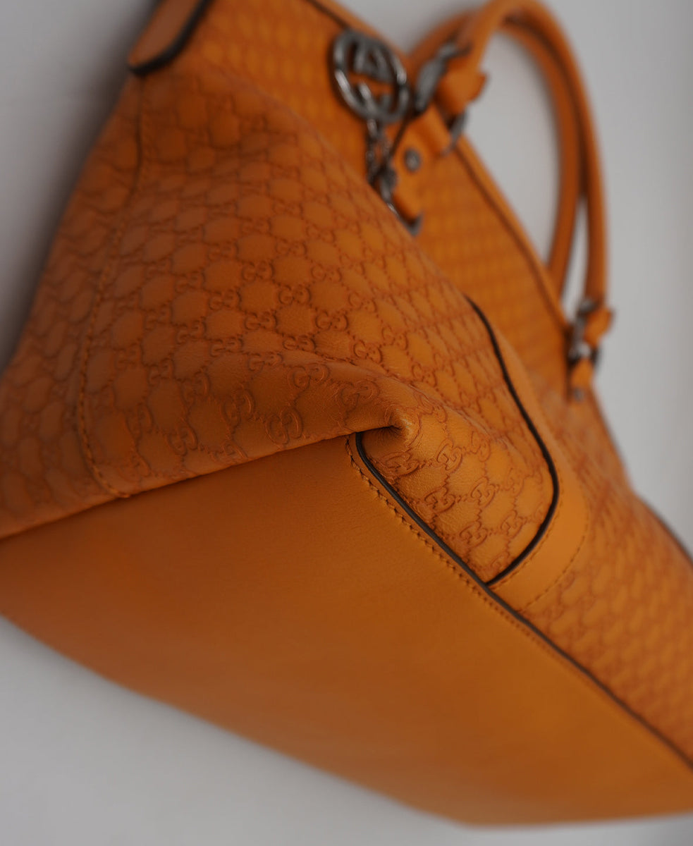 Close-up of Gucci bags hardware and fine stitching