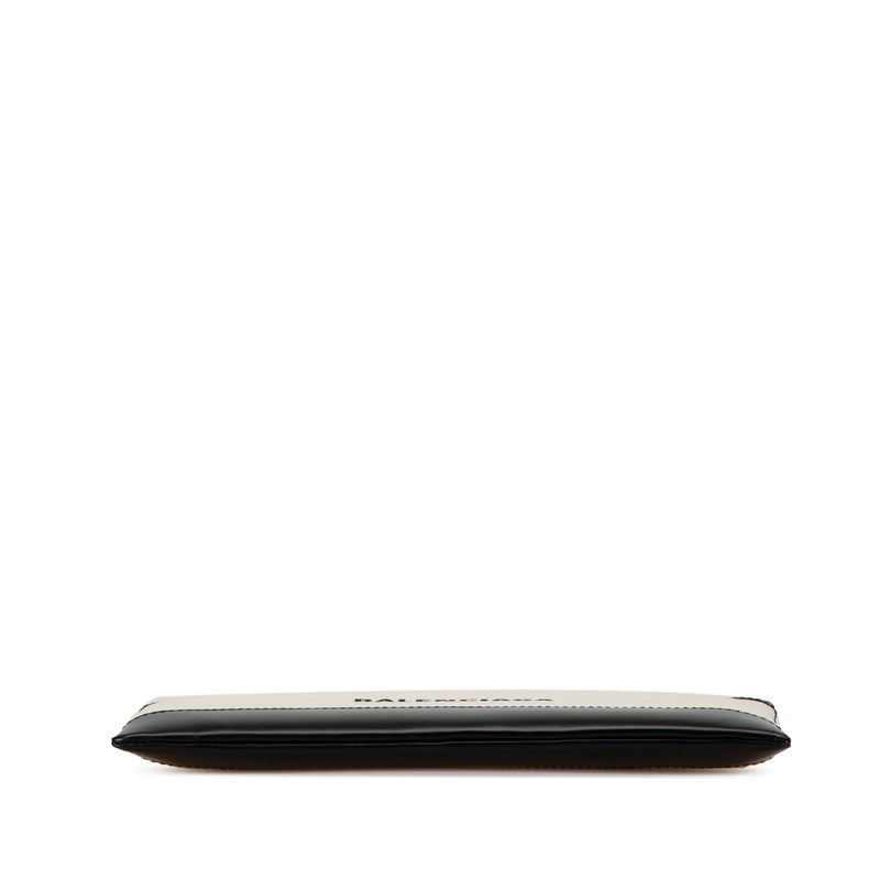 Solvaris elegant leather Luxury Item back view