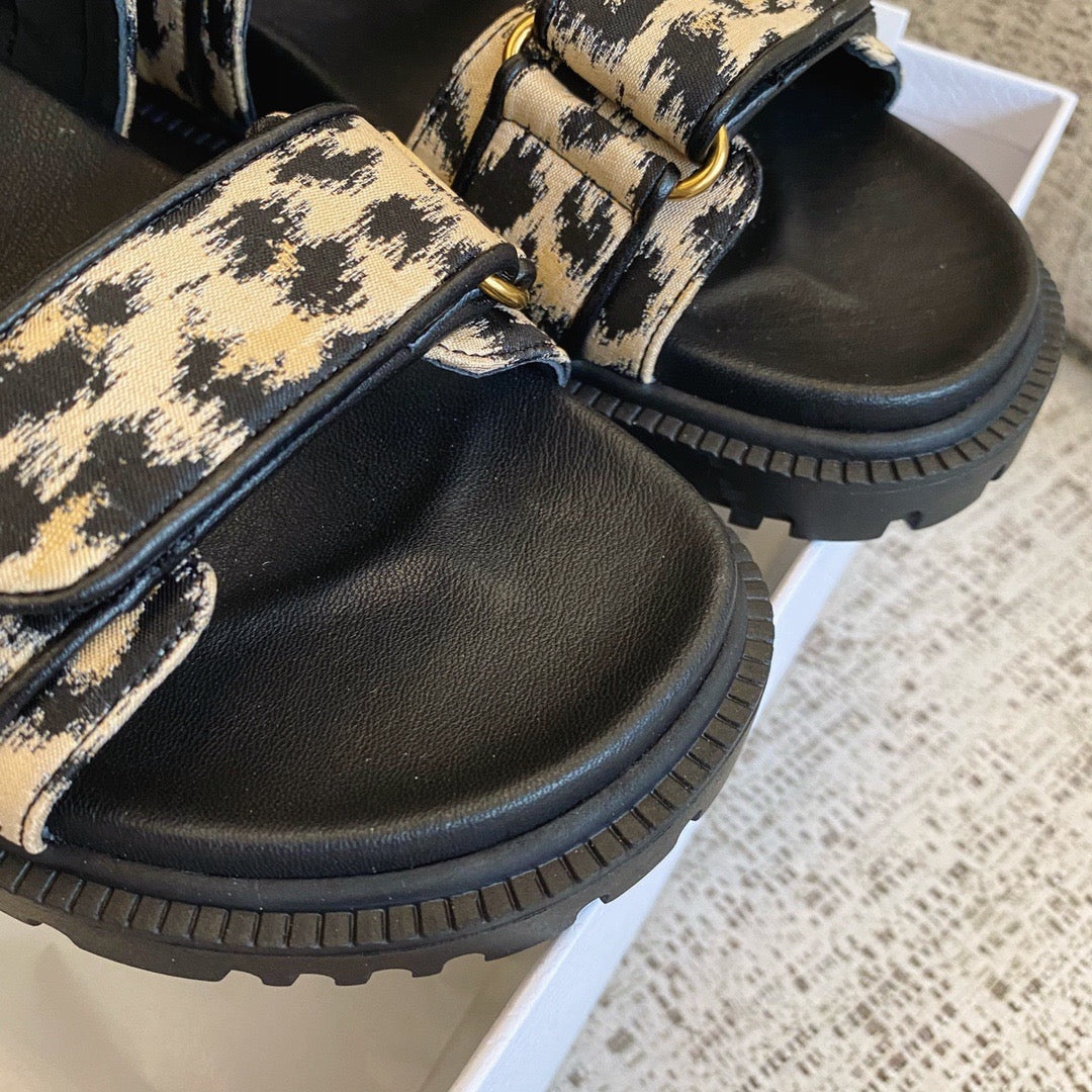 Dior Shoes? Dior Sandals Premium Designer Casual Shoes