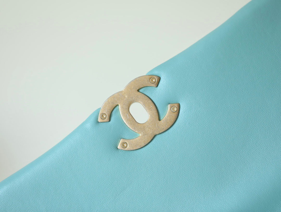 Chanel Wallets? Chanel 19 Bag Elegant Everyday Leather Wallet