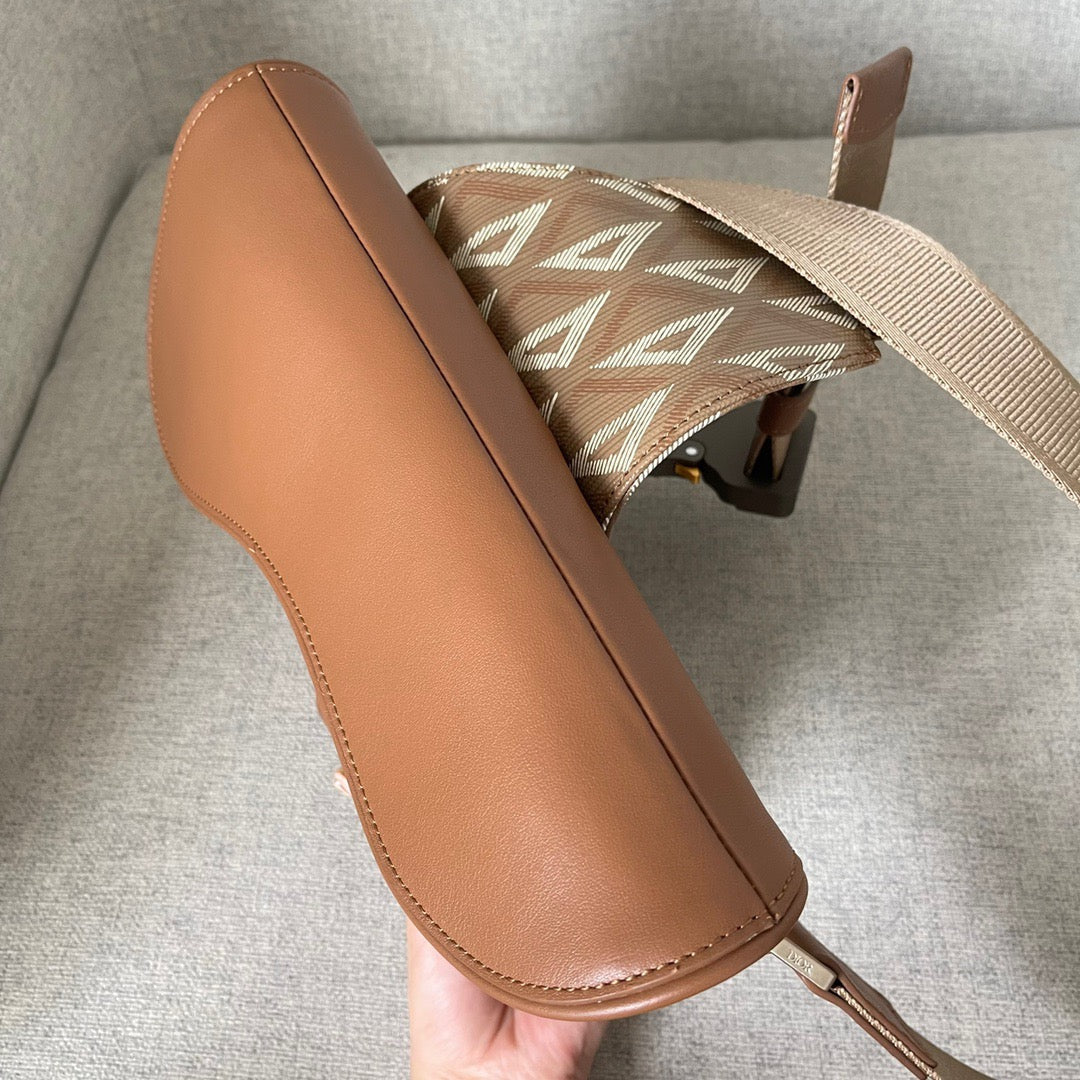 Dior Wallets? Dior Saddle Bag Elegant Everyday Leather Wallet