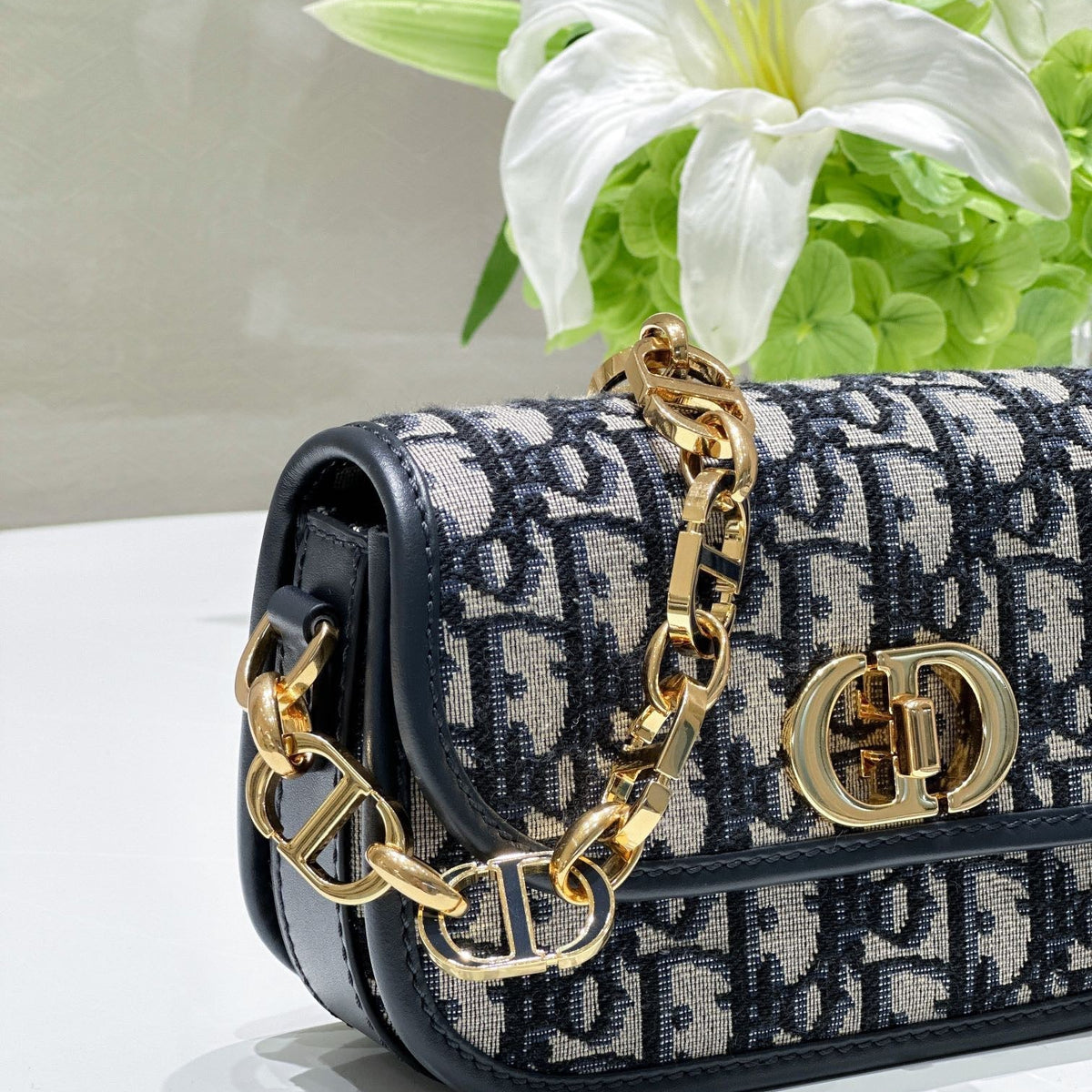 Dior Wallets? Dior Small 30 Montaigne Avenue Bag Premium Leather Designer Wallet