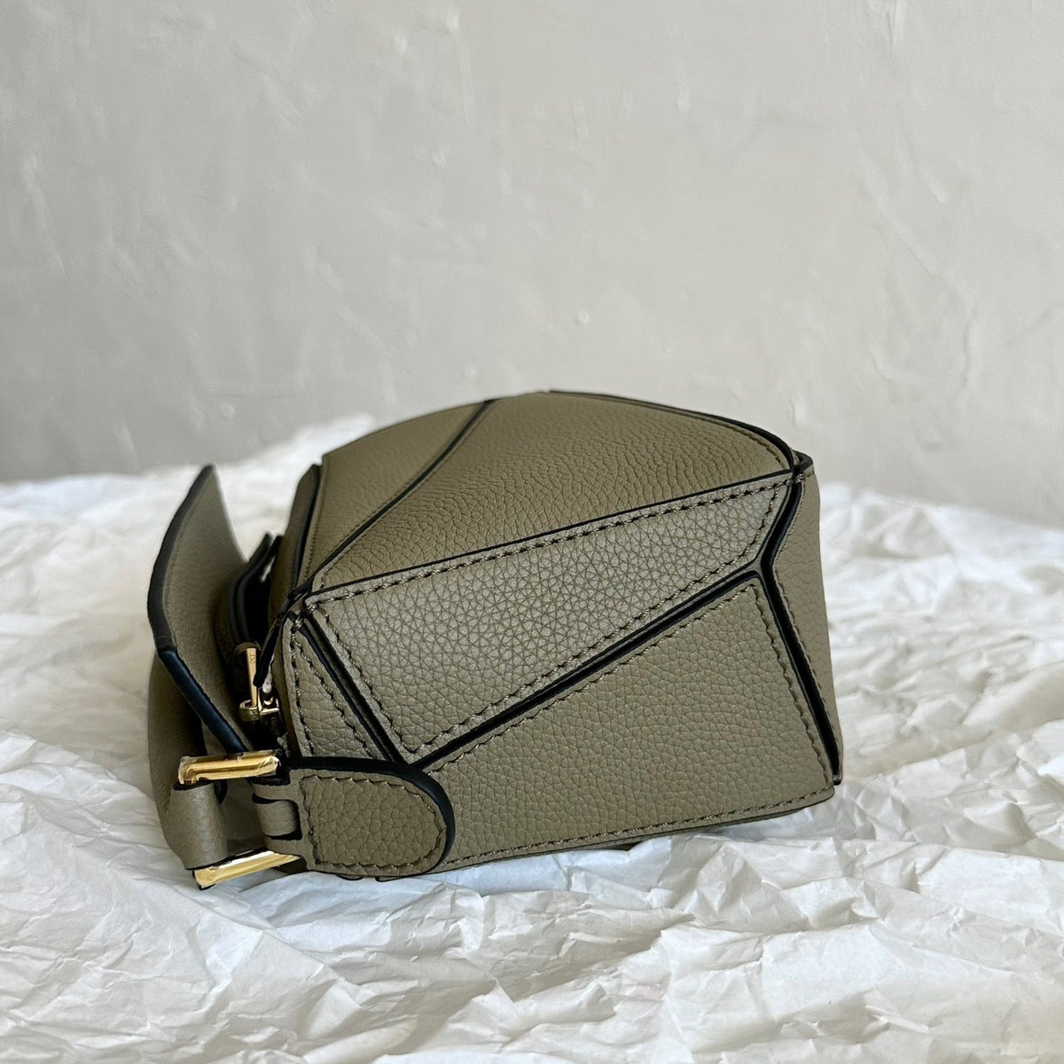 Wallets? Loew Mini Puzzle Edge Bag Elegant Everyday Leather Wallet