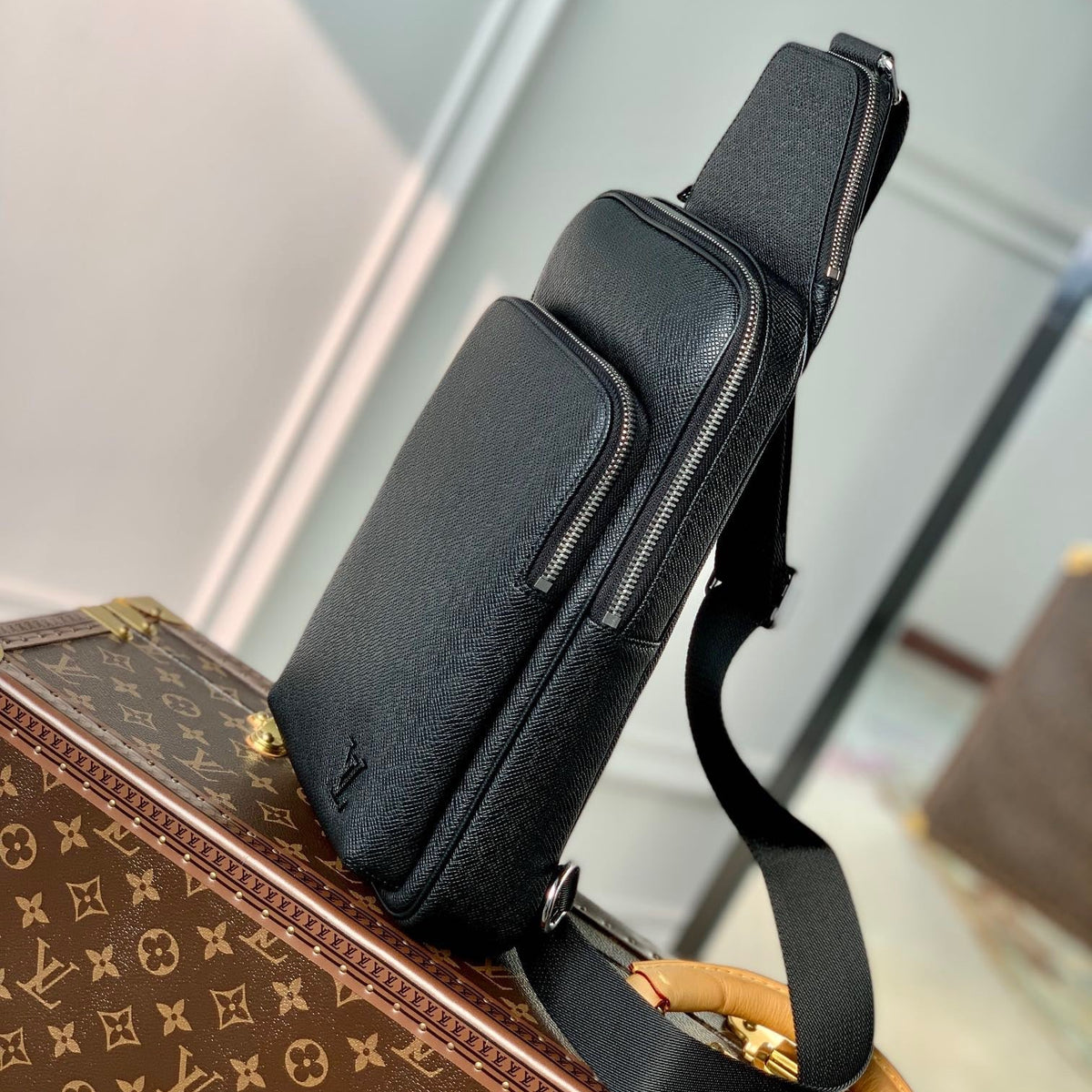 Louis Vuitton Wallets? Louis Vuitton Lou Avenue Sling Bag Premium Leather Designer Wallet