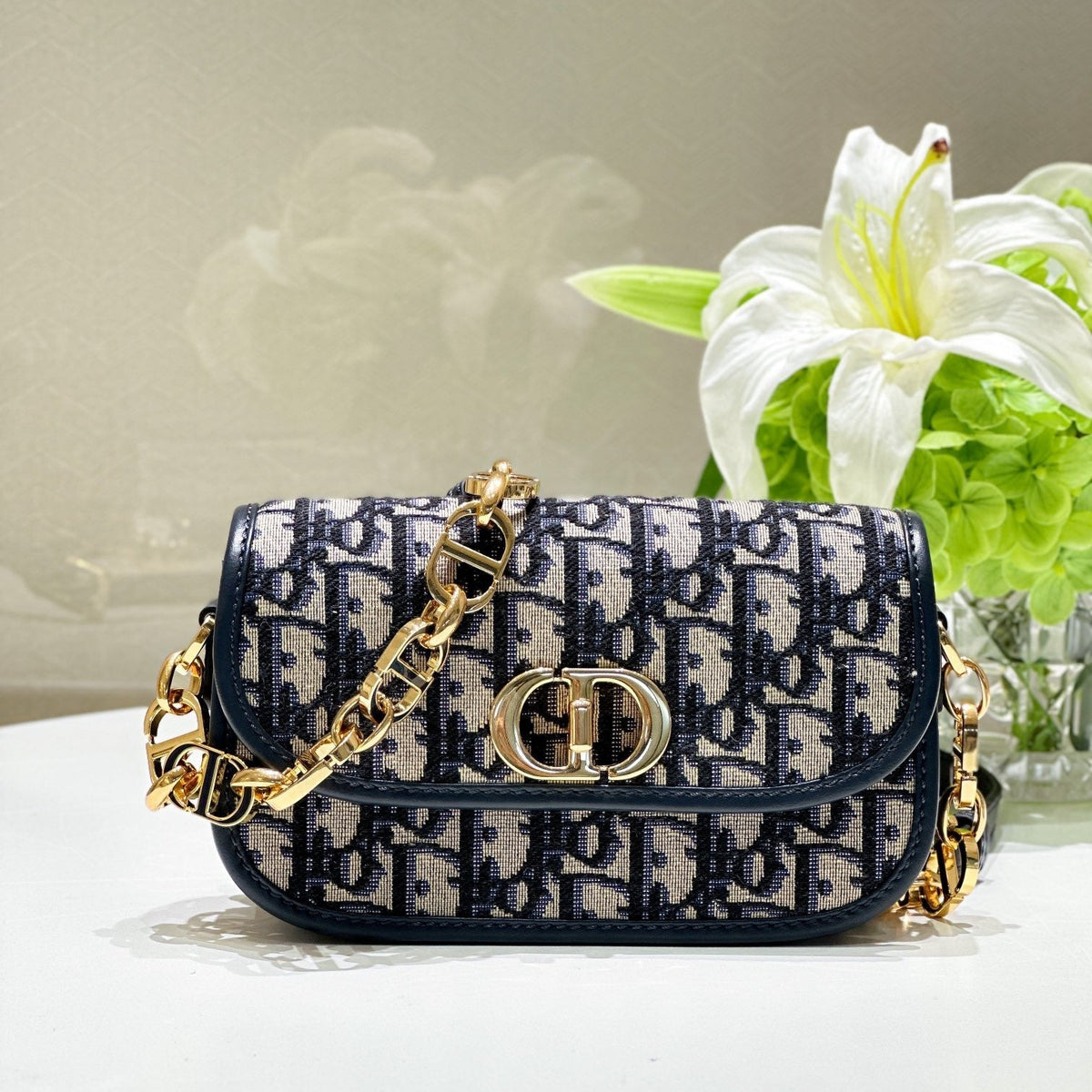 Dior Wallets? Dior Small 30 Montaigne Avenue Bag Premium Leather Designer Wallet