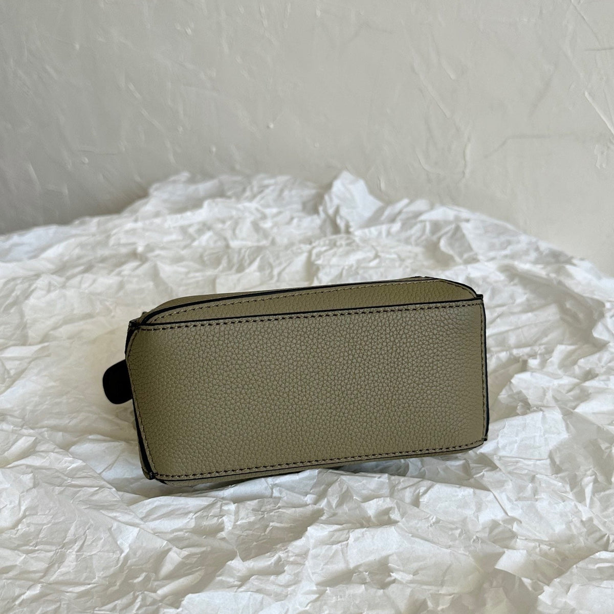 Wallets? Loew Mini Puzzle Edge Bag Elegant Everyday Leather Wallet