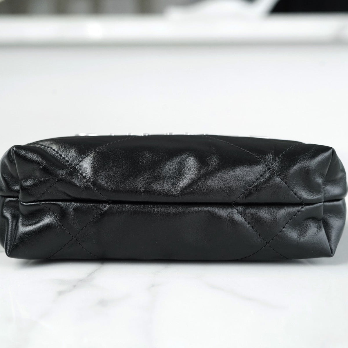 Chanel Wallets? Chanel 22 Bag Elegant Everyday Leather Wallet