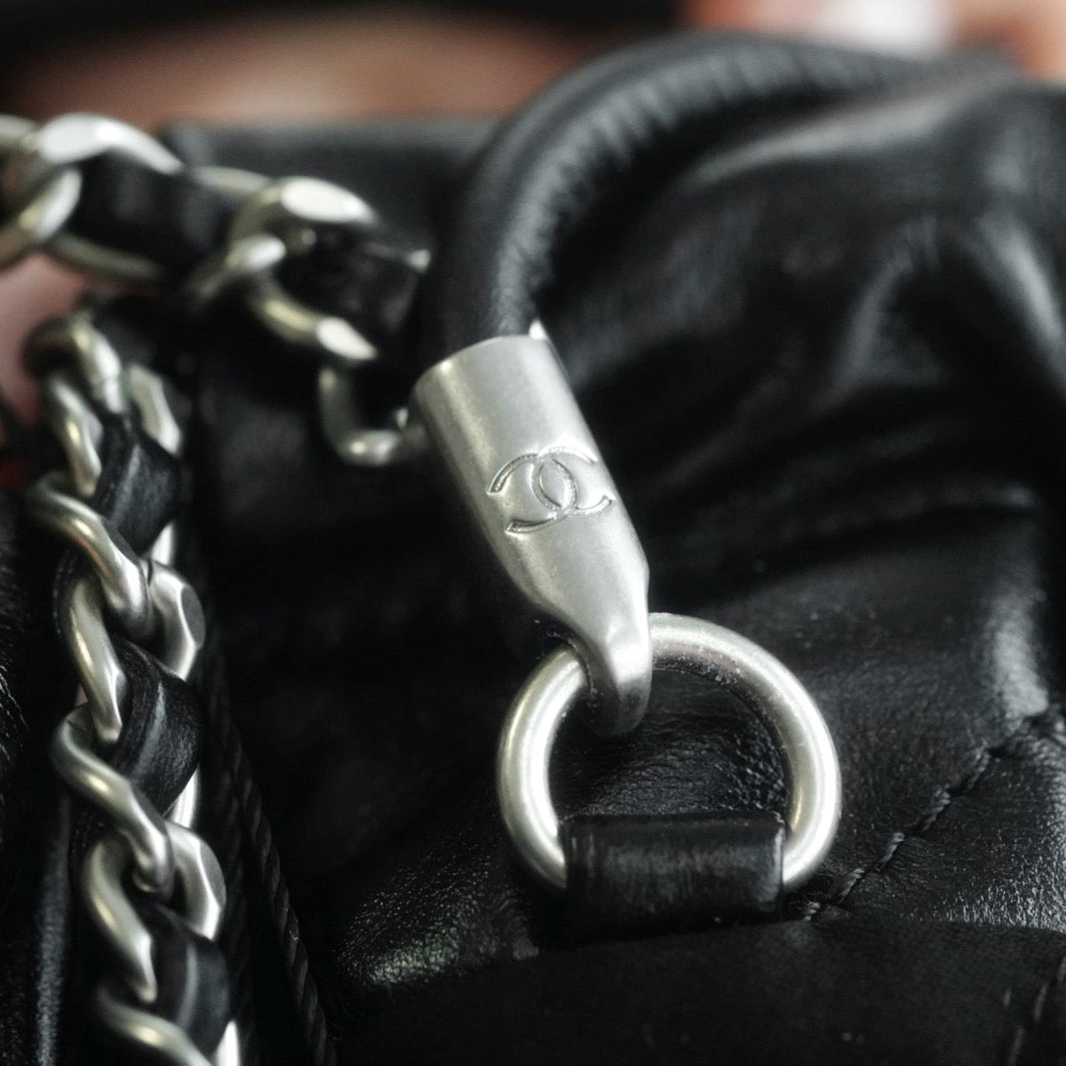 Chanel Wallets? Chanel 22 Bag Elegant Everyday Leather Wallet