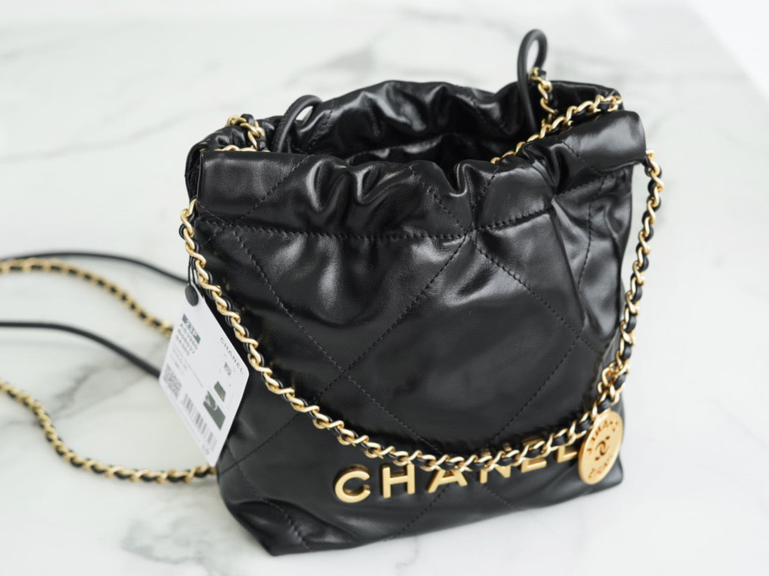 Chanel Wallets? Chanel 22 Bag Elegant Everyday Leather Wallet