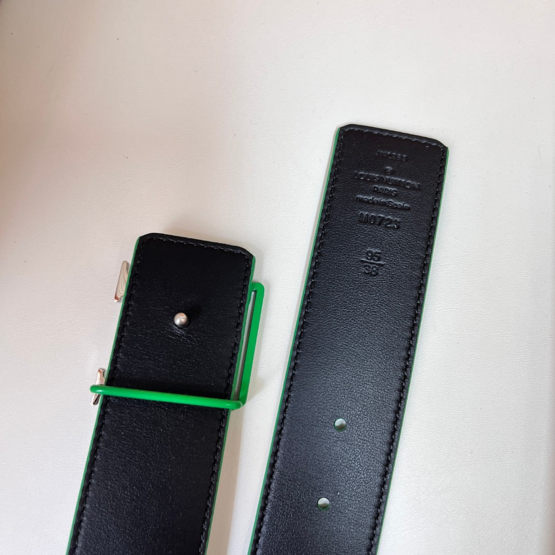 Louis Vuitton Belts? Louis Vuitton Lou Belt Classic Everyday Designer Belt