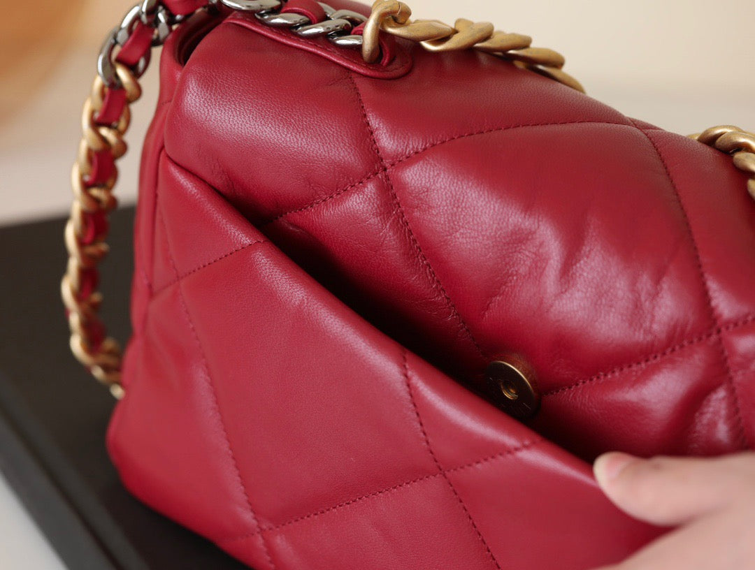 Chanel Wallets? Chanel 19 Bag Compact Luxury Card Wallet