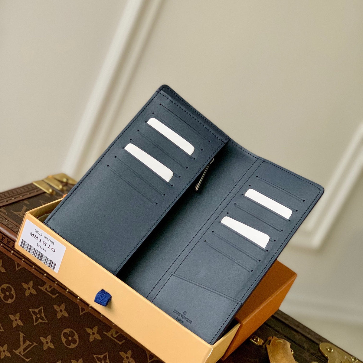 Louis Vuitton Wallets? Louis Vuitton Lou Aerogram Brazza Wallet Compact Luxury Card Wallet