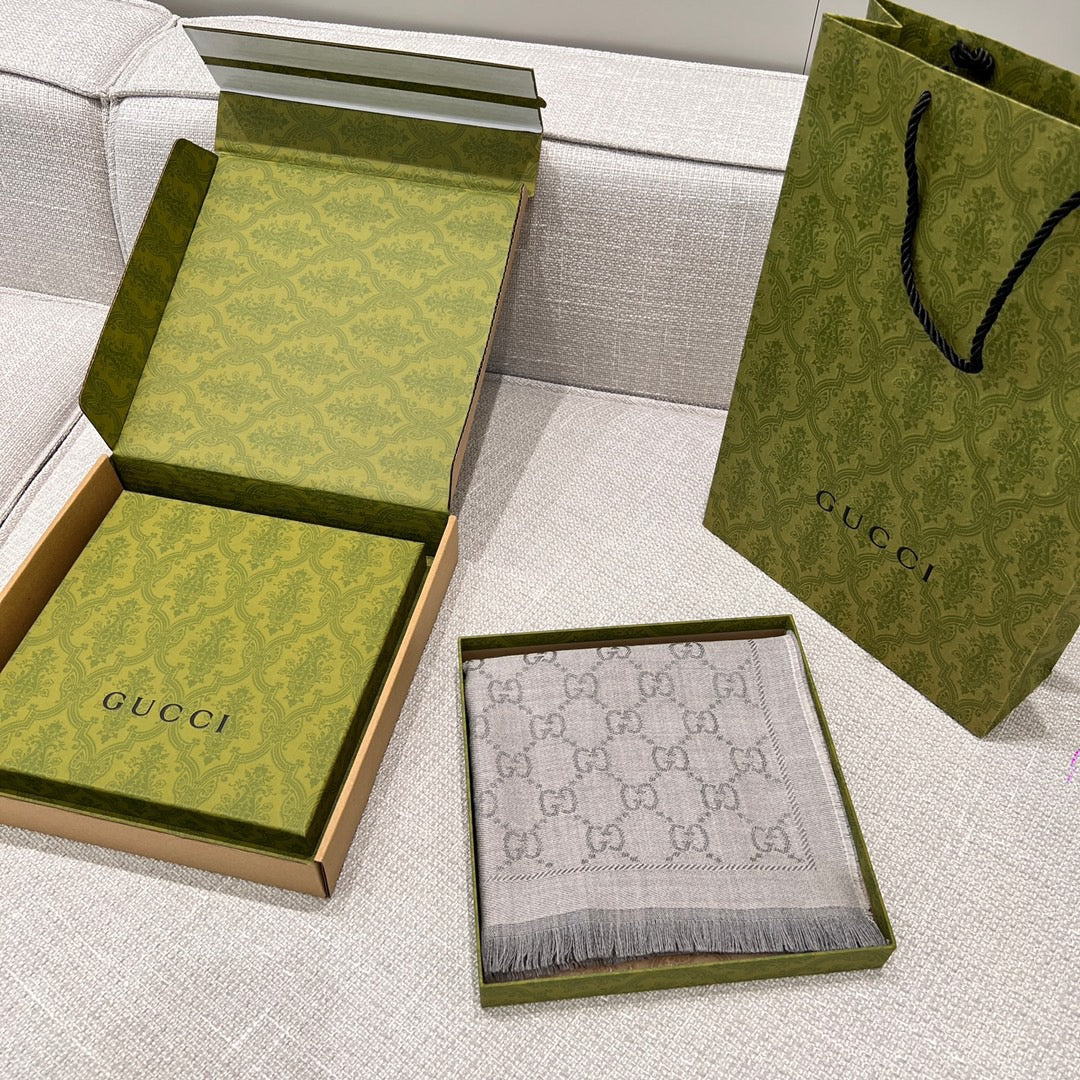 Gucci Accessories? Gucci Scarve Luxury Designer Fashion Accessory