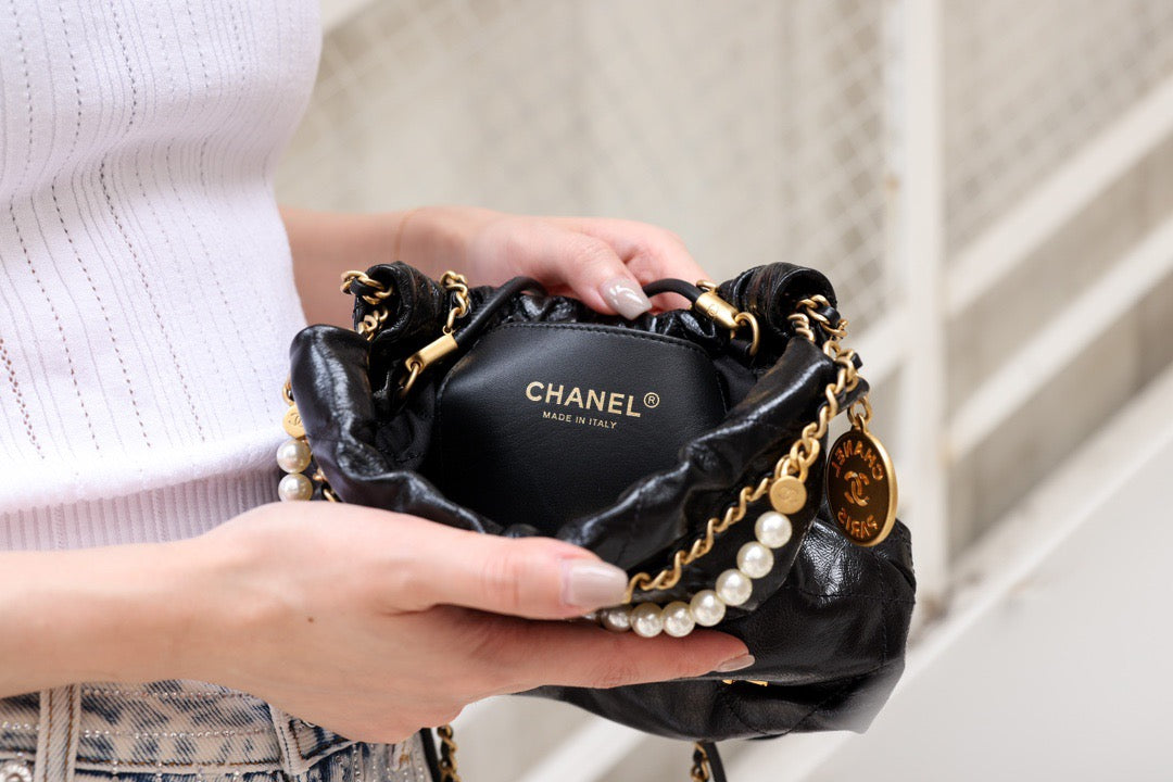 Chanel Wallets? Chanel 22 Bag Compact Luxury Card Wallet