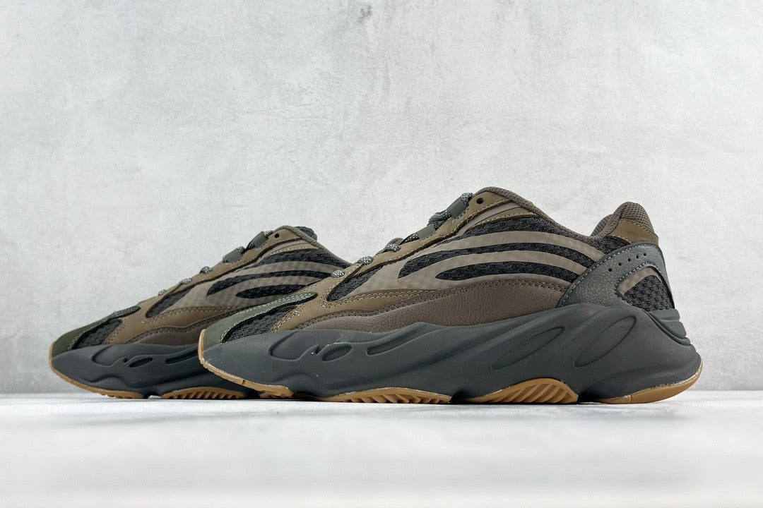 YEEZY Shoes? Yeezy Boost 700 V2 Premium Designer Casual Shoes