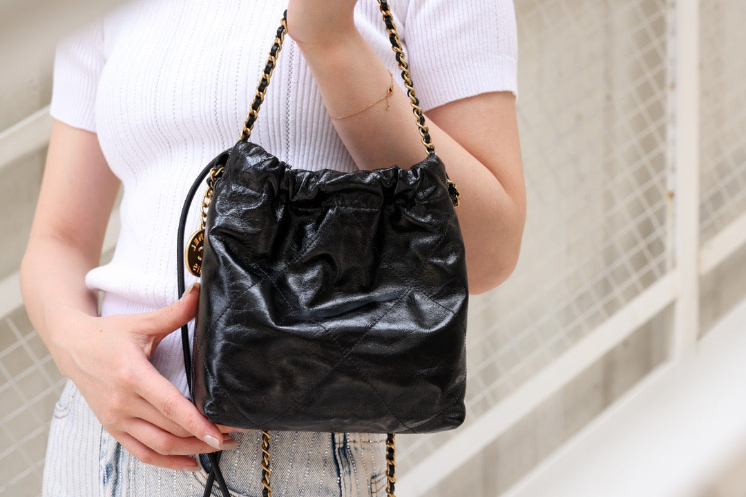 Chanel Wallets? Chanel 22 Bag Compact Luxury Card Wallet